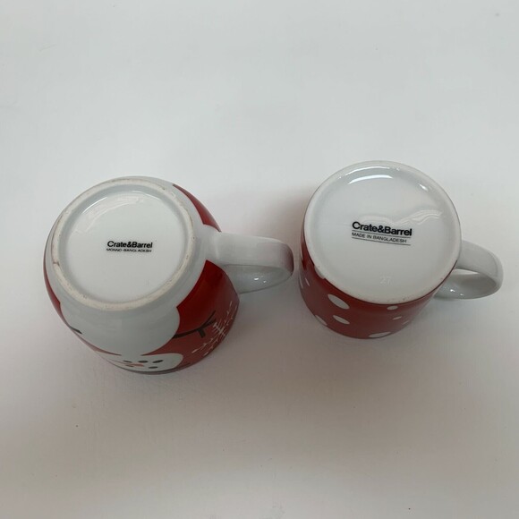 Crate & Barrel Cups Red White Snow Snowman Porcelain Made in Bangladesh Lot of 2 - Picture 7 of 8